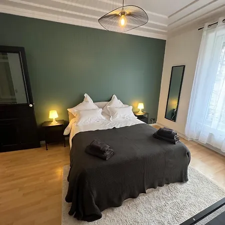 Le Carre Or 6 Boulevard Des Belges , 2 Bedrooms *