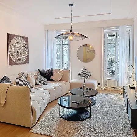 Apartment Le Carre Or 6 Boulevard Des Belges , 2 Bedrooms Lyon